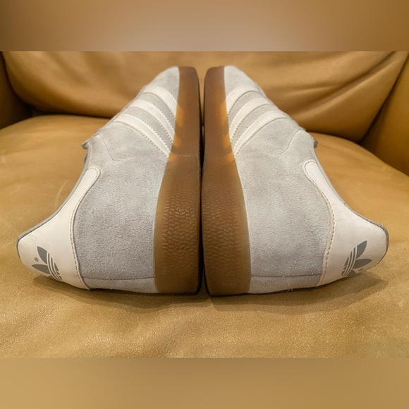 Adidas Gray Suede Sneakers Adidas Gazelle sneaker grey suede finish gum sole - Picture 3 of 10